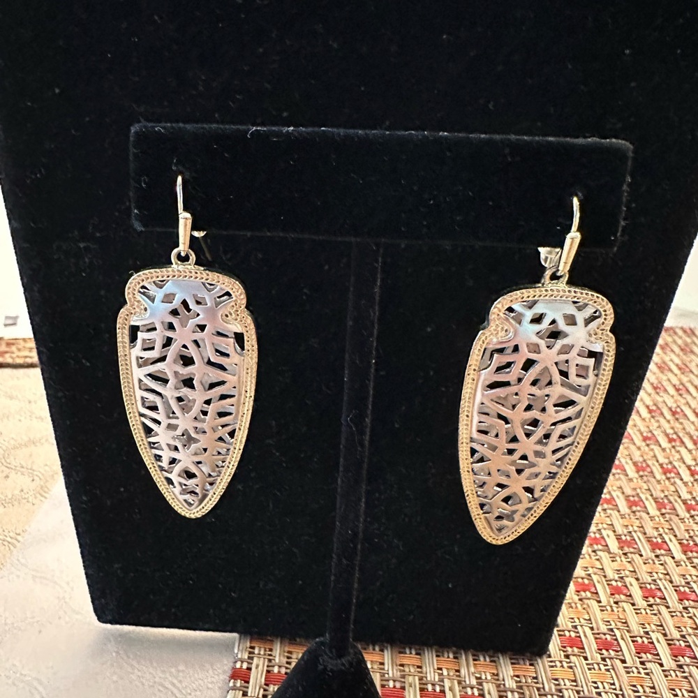 Gently used Sadie Filigree Arrowhead earrings - in silver tone with gold trim